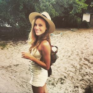 Meet your Posher, Cassie